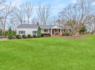 26 Yorktown Rd, East Setauket, NY 11733