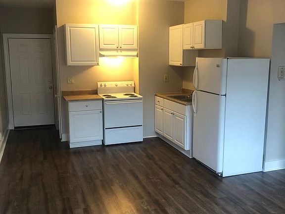 2nd image of 917 Dana Ave