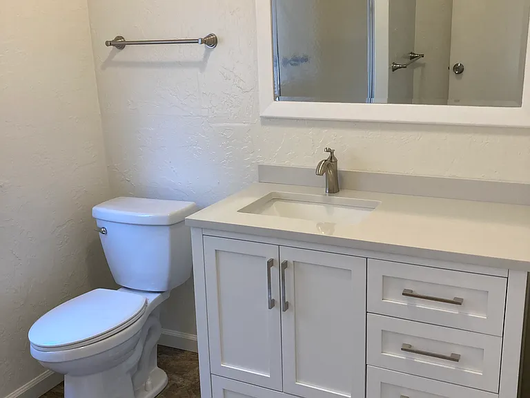1022 Ivy St — Photo 6