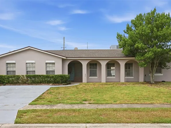 4 CARRIAGE HILL CIRCLE, CASSELBERRY, FL 32707