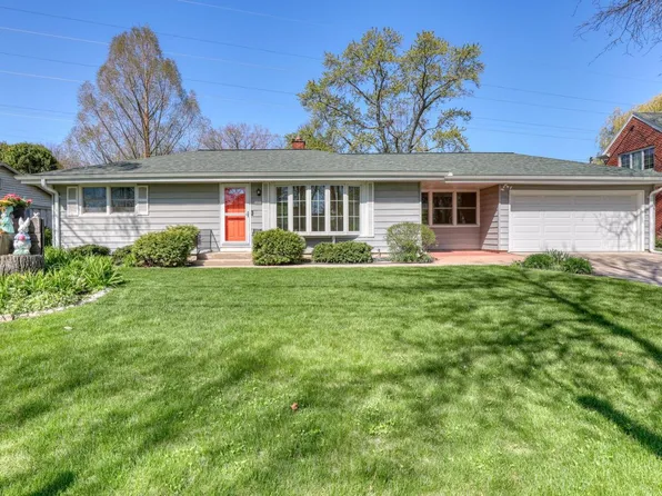 1661 North 119th STREET, Wauwatosa, WI 53226