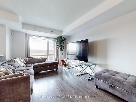 4th image of 100 Dufay Rd #12