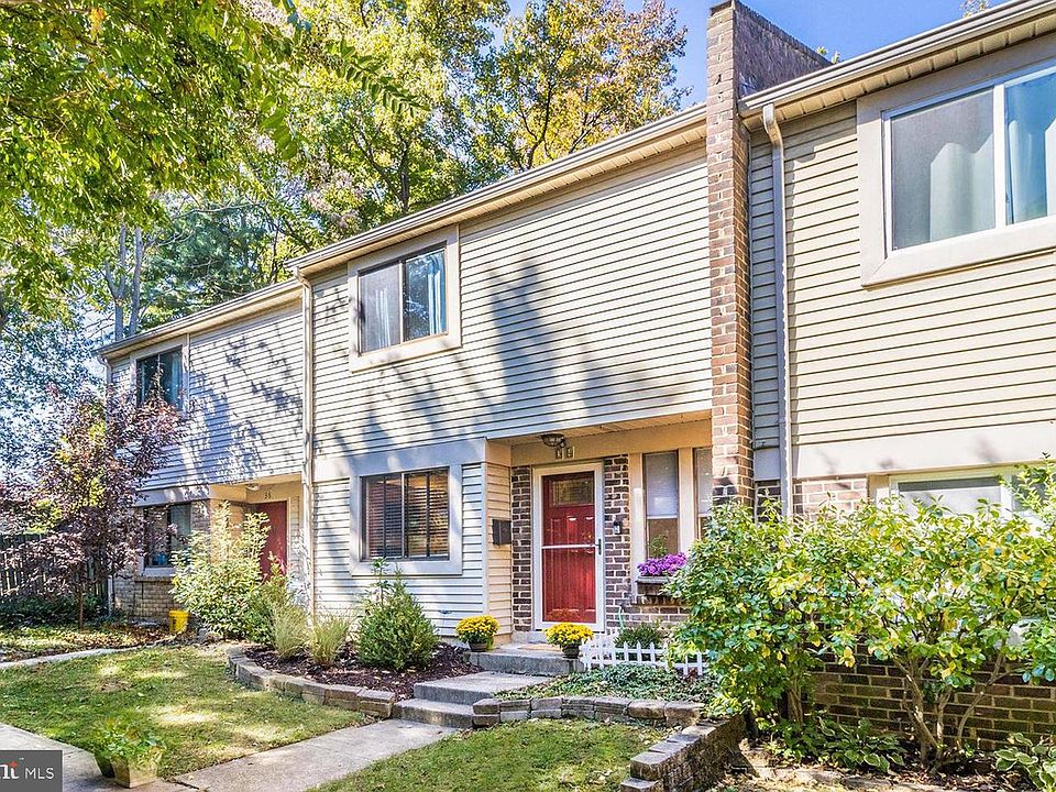 1st image of 34 Rockwell Ct