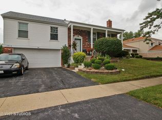 17814 Ridgewood Dr, Hazel Crest, IL 60429