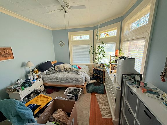 5th image of 450 Oxford St #2