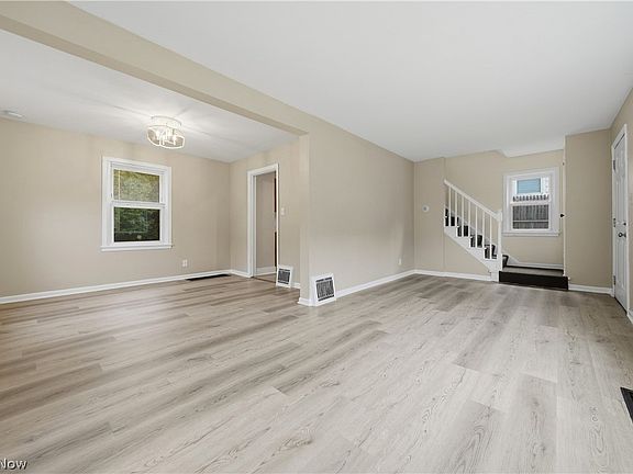 5th image of 1137 Smithfarm Ave