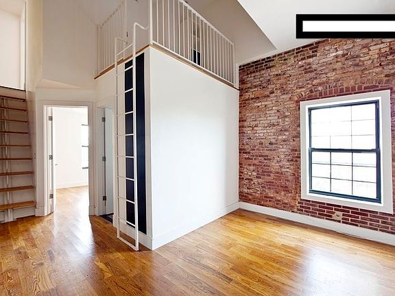 2nd image of 506 Warren St #3A