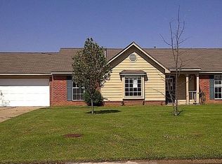 7183 Windsor Dr, Horn Lake, MS 38637