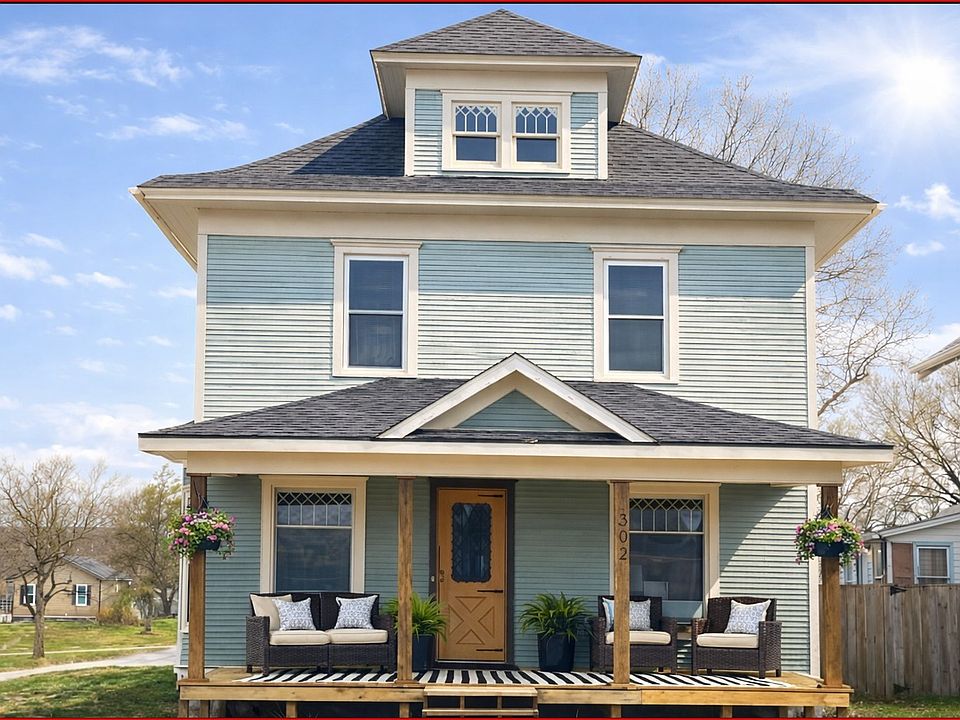 1st image of 302 Maple St