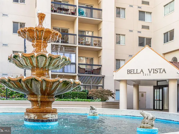 1211 S Eads St APT 1203, Arlington, VA 22202