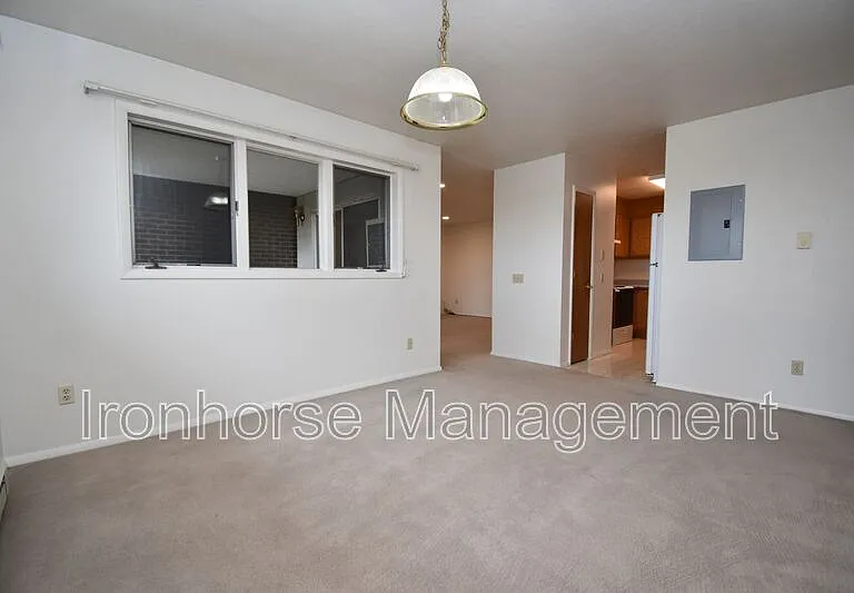 813 W Villard St #76 — Photo 9