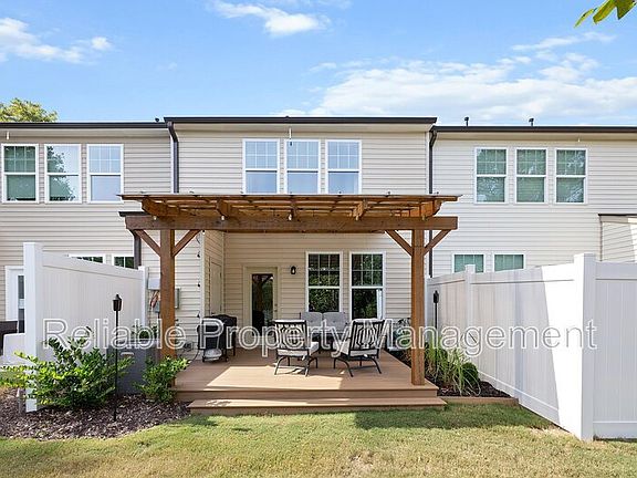 2nd image of 161 Wildflower Cir