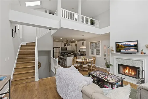 1038 N Marshfield Ave #3 Photo 1