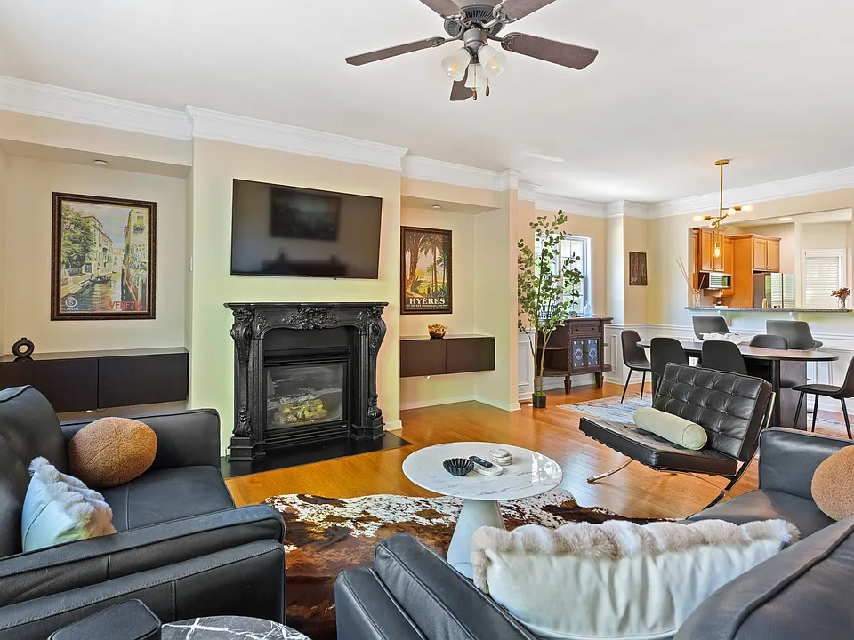 Pecan Knoll Dr