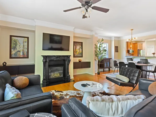 635 Pecan Knoll Dr, Marietta, GA 30008