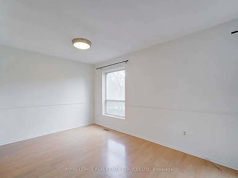 3500 Glen Erin Dr #4 — Photo 11