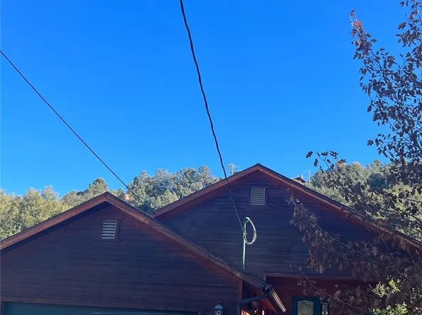 2504 Glacier Dr, Frazier Park, CA 93225