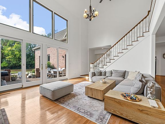 3rd image of 17 Harton Pl
