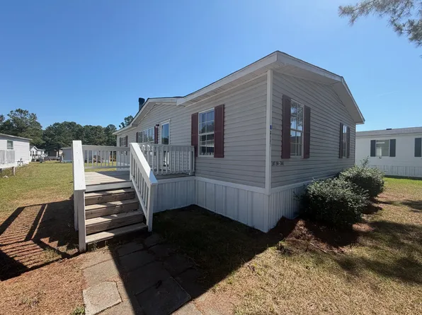 3007 Amberjack Rd #186, Fayetteville, NC 28306