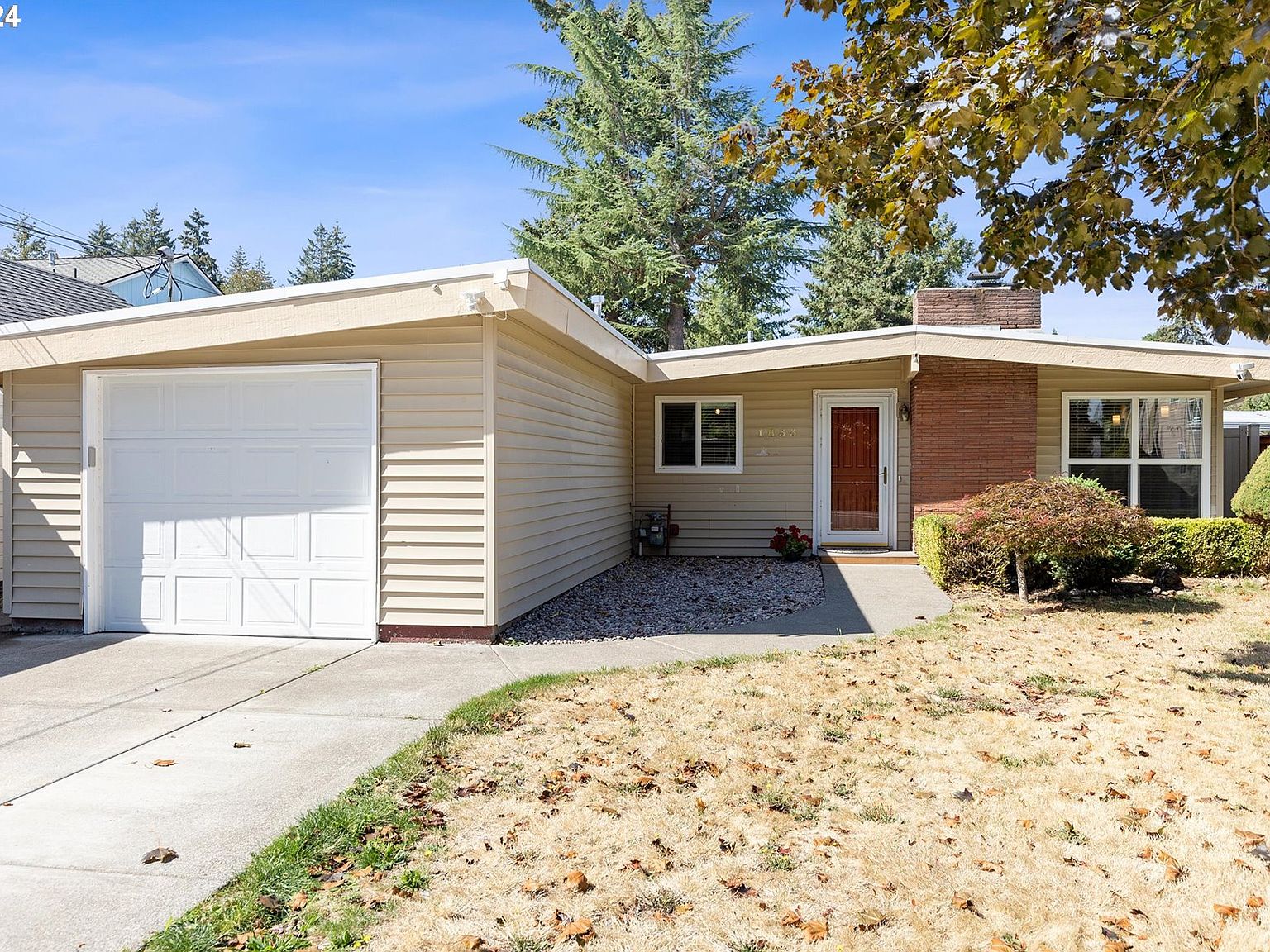 1833 SE 117th Ave, Portland, OR 97216 | Zillow