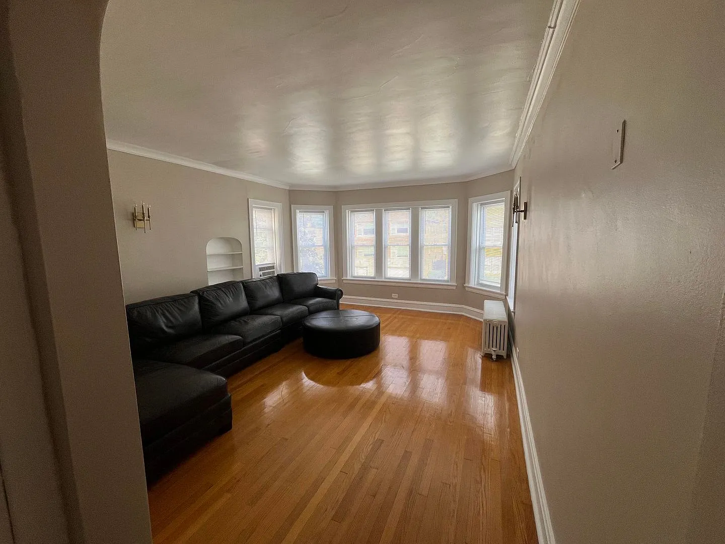 5638 N Richmond St — Photo 1