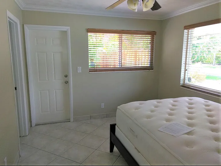 644 NE 16th Ave #1 — Photo 8
