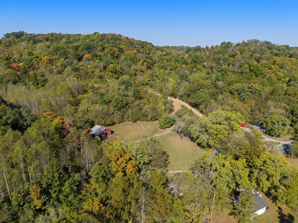 1404 Highway 231 S, Bethpage, TN 37022
