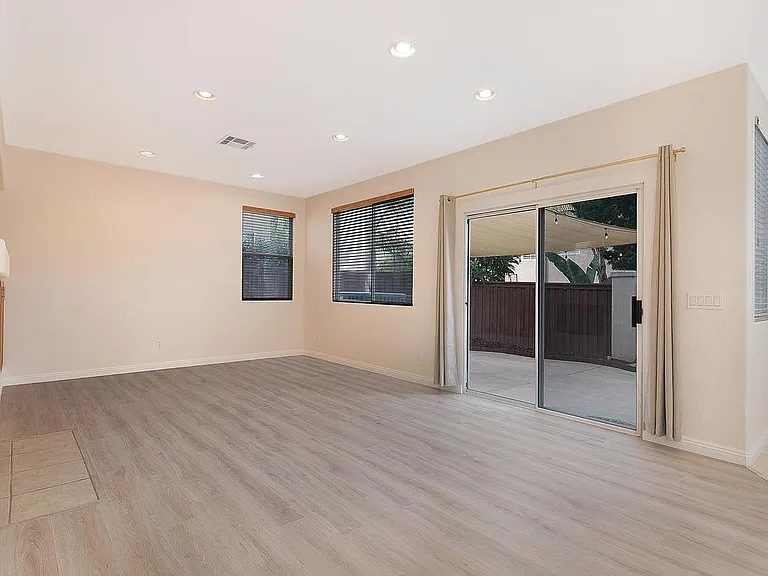 10801 Calle Mar De Mariposa — Photo 6