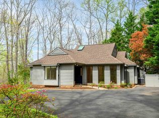 1745 Stoney Creek Dr, Charlottesville, VA 22902
