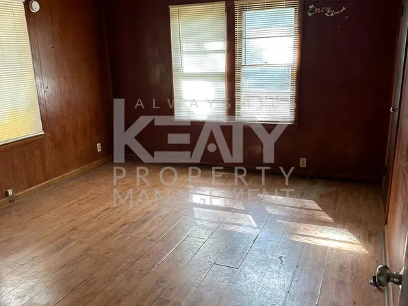 518 1/2 E Clay St, Crowley, LA 70526