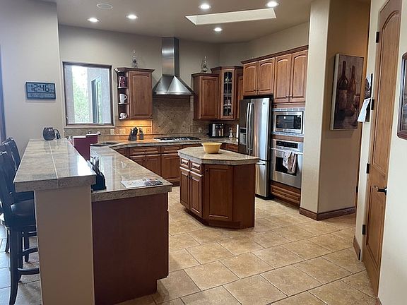 3rd image of 342 Iron Horse Ct