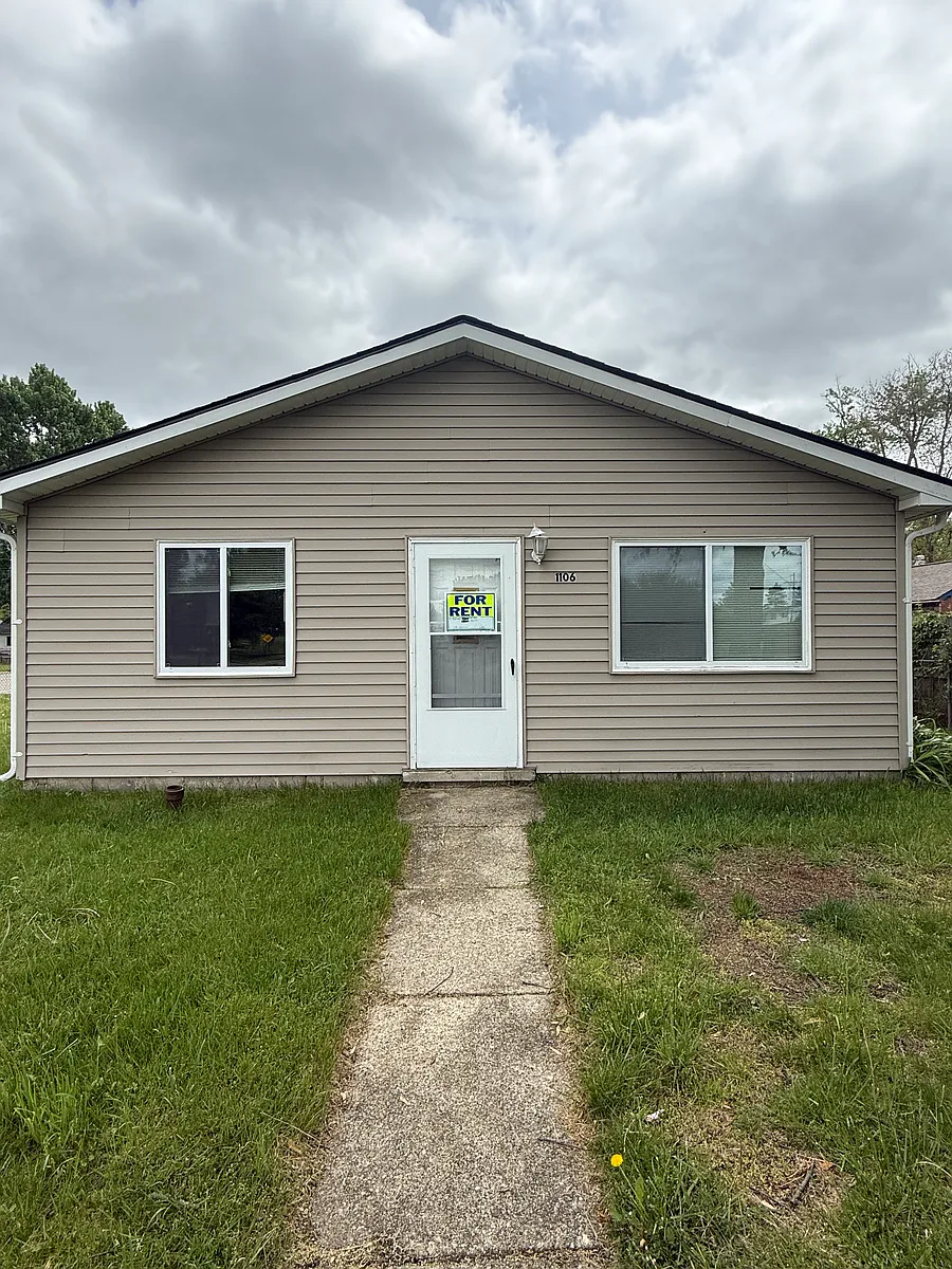 Building Photo - 1106 Cloverlawn Dr