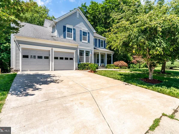 9240 Matthew Dr, Manassas Park, VA 20111