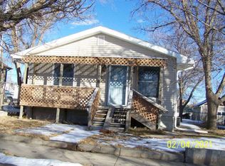 409 W 4th St, Mccook, NE 69001