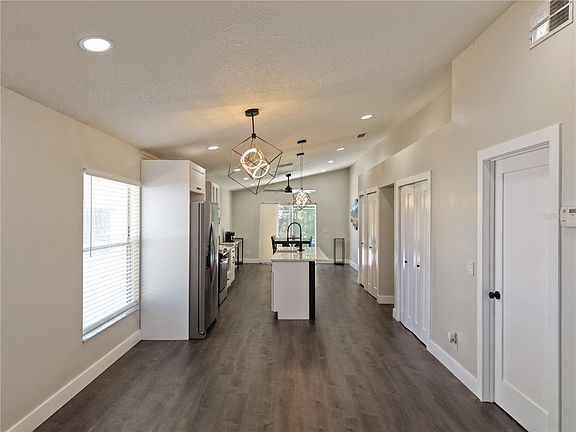 5th image of 3103 Bellingham Dr