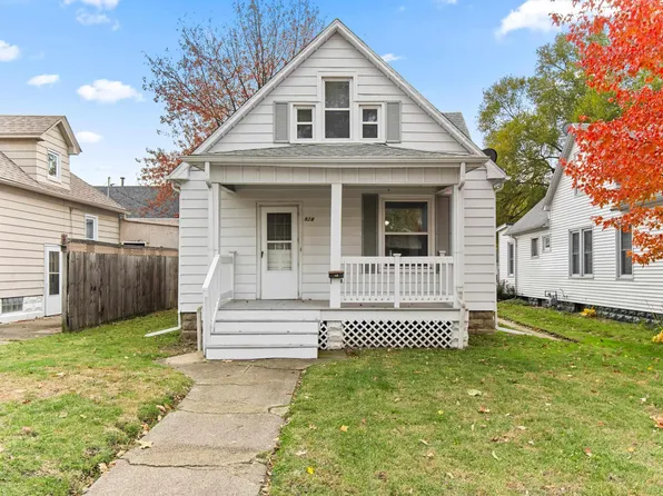 928 Highland Ave, Pekin, IL 61554