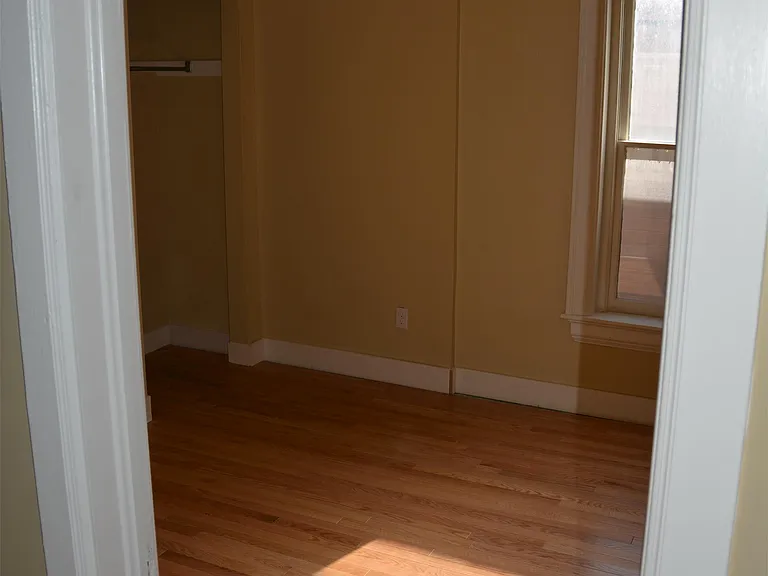 681 E 5th Ave — Photo 26