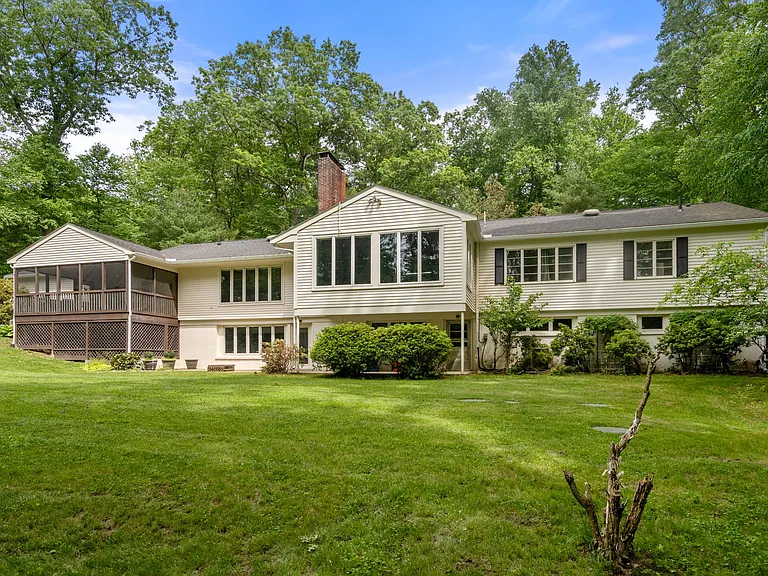 62 Mill St — Photo 24