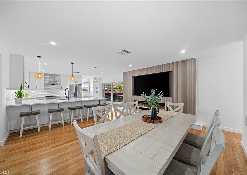 1st image of 458 Quail DR