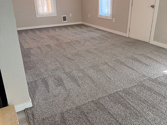 5th image of 105 W Ash St