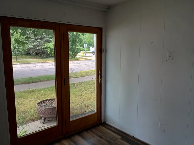 320 S Griffin St — Photo 7