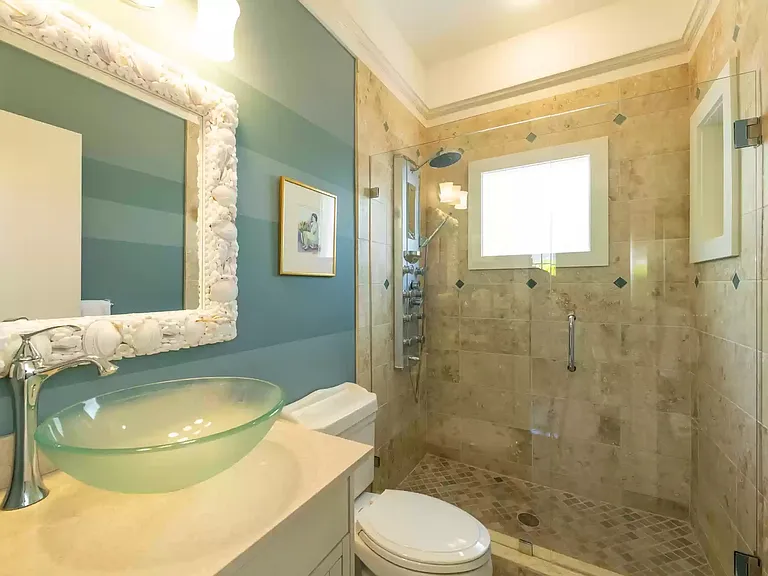 408 Amelia St — Photo 12