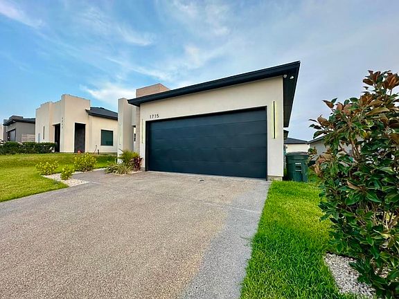 3rd image of 1715 Coba Dr