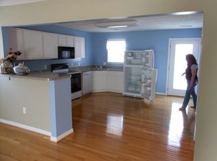 1260 Victorian Village Dr, Harrisonburg, VA 22802