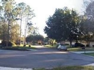 8402 Irongate Ct, Jacksonville, FL 32244