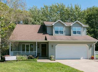 750 Perry Ct, Iowa City, IA 52245