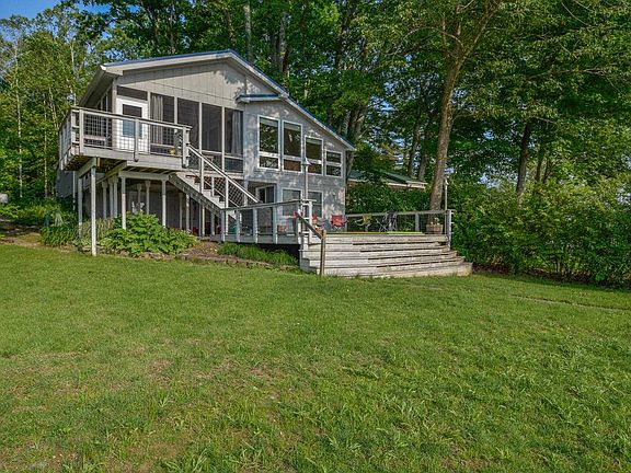 2nd image of 8047 N Lakeview Dr