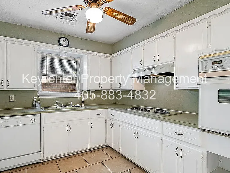 128 Mount Vernon Dr — Photo 6
