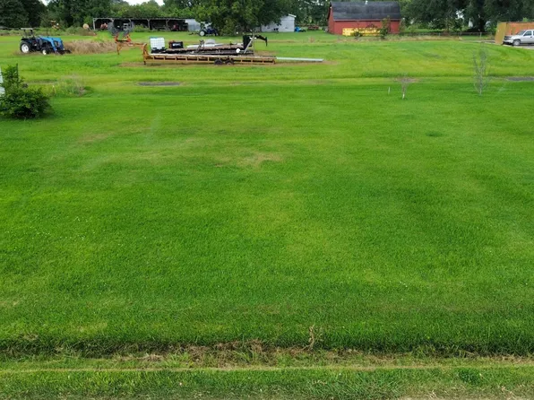 Saint Joseph St, Raceland, LA 70394