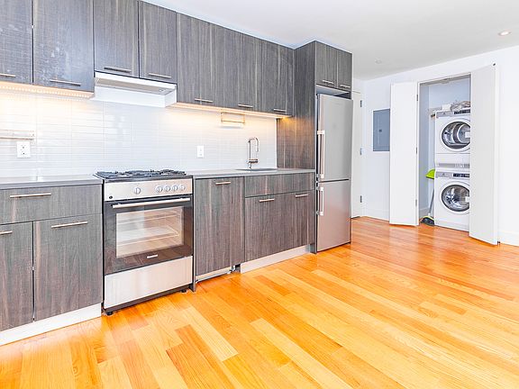 2nd image of 159 Meserole St #503